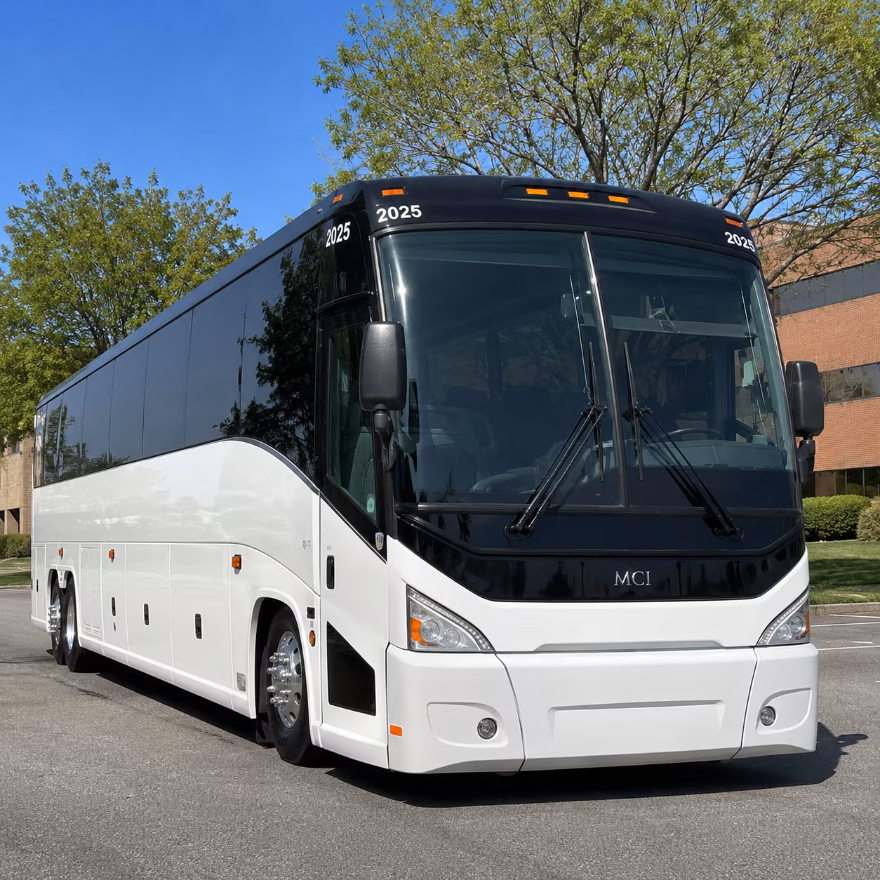 brookhaven charter bus transportation to and from brookhaven area airports
