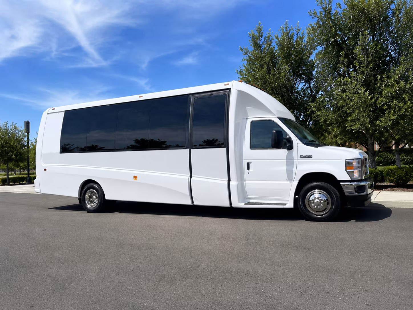 charter a bus to road atlanta for petit le mans and motorsports weekends