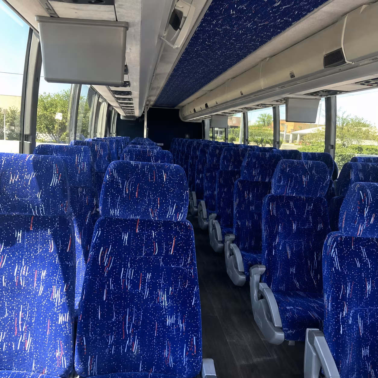 dunwoody school sports team and fan group charter bus rentals in dunwoody