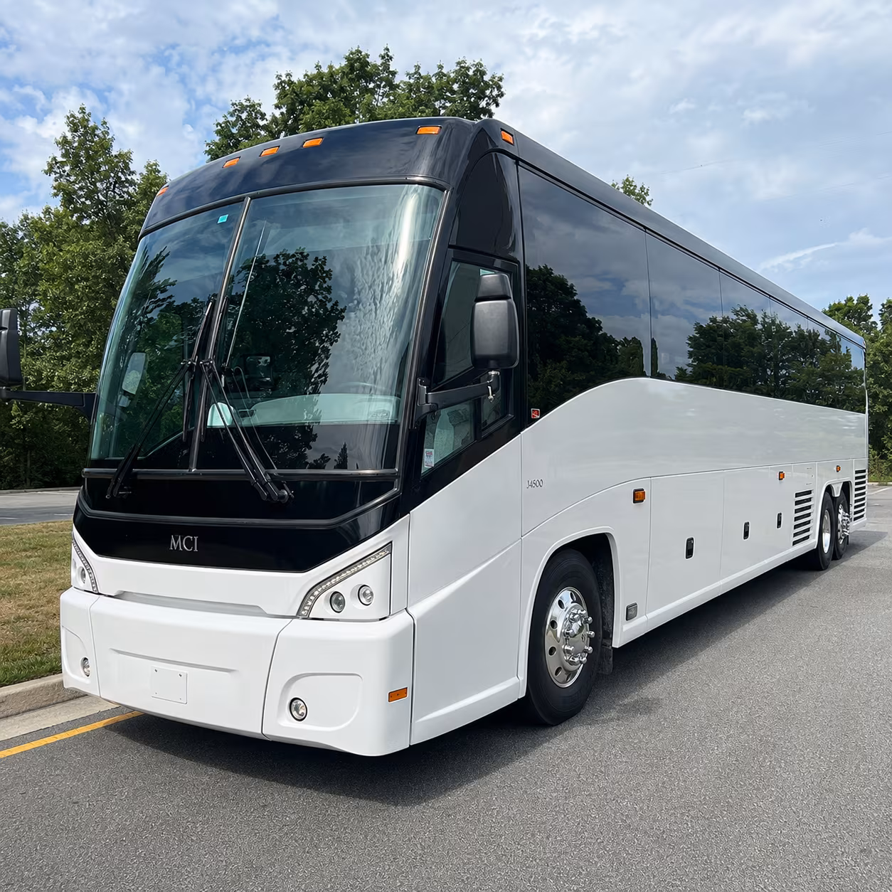 getting your group to hartsfield jackson from alpharetta is easier with a bus