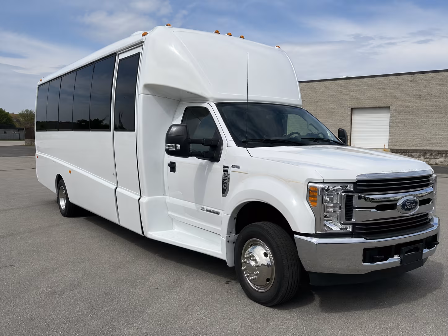 johns creek comfortable charter bus rentals for johns creek school field trips