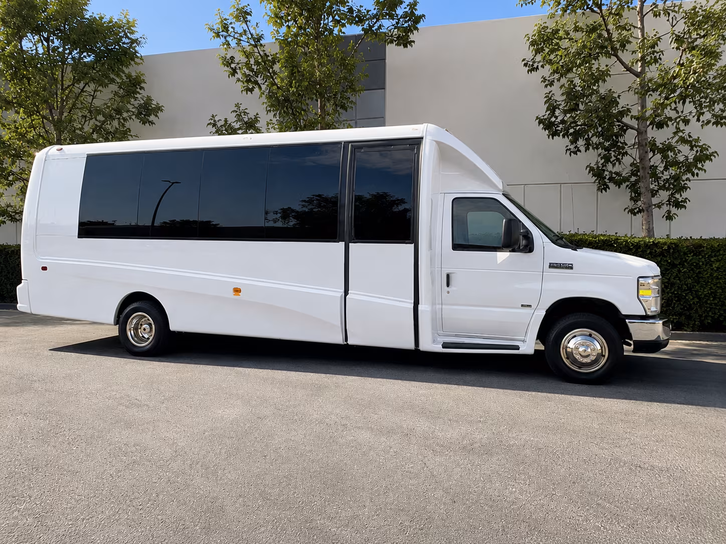 shuttle your guests between alpharetta hotel blocks and your venue